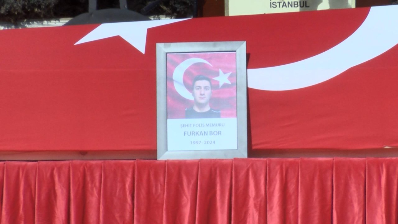 Şehit Polis Furkan Bor için İstanbul Emniyet Müdürlüğü'nde tören