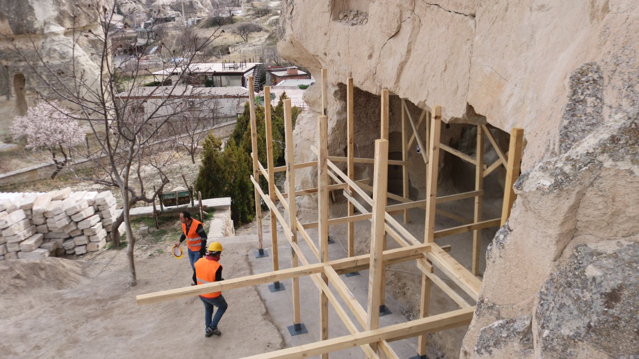 Kapadokya'daki 4 peribacasında restorasyon çalışması
