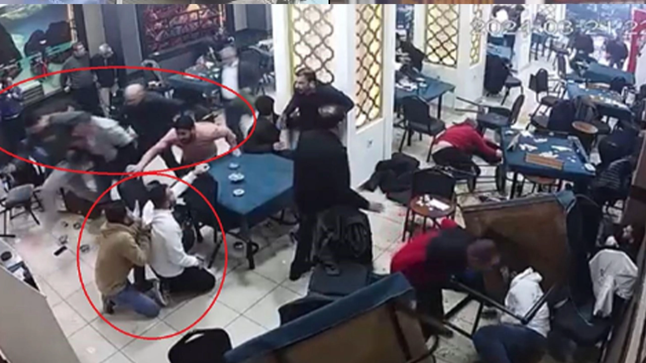 2 kişinin yaralandığı silahlı kavga: Kahvehanedekilerin panik anları böyle görüntülendi