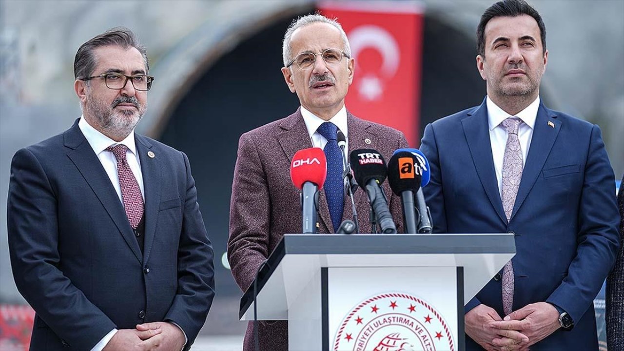 Bakan Uraloğlu: Olası İstanbul depremine yönelik ulaşımda önlemlerimizi aldık