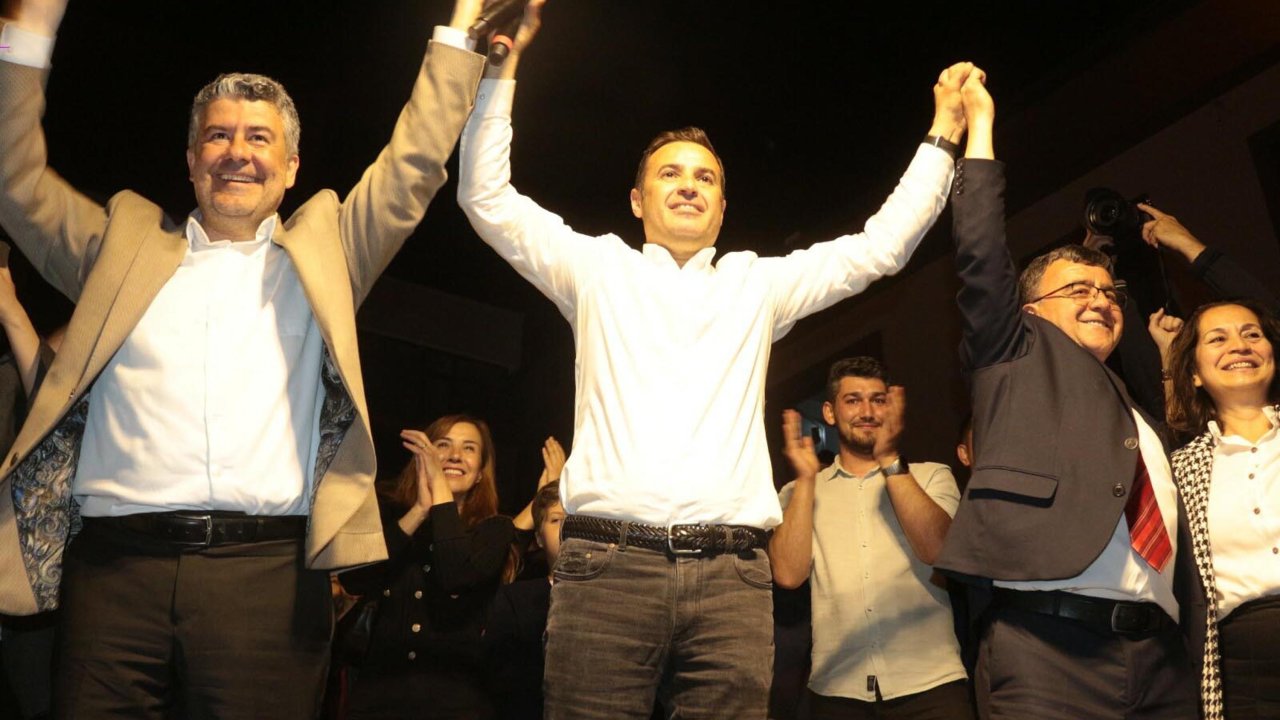 Balıkesir’de CHP’li Ahmet Akın başkan seçildi
