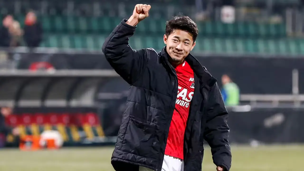 Beşiktaş'a Japon sağ bek! Yukinari Sugawara listeye eklendi