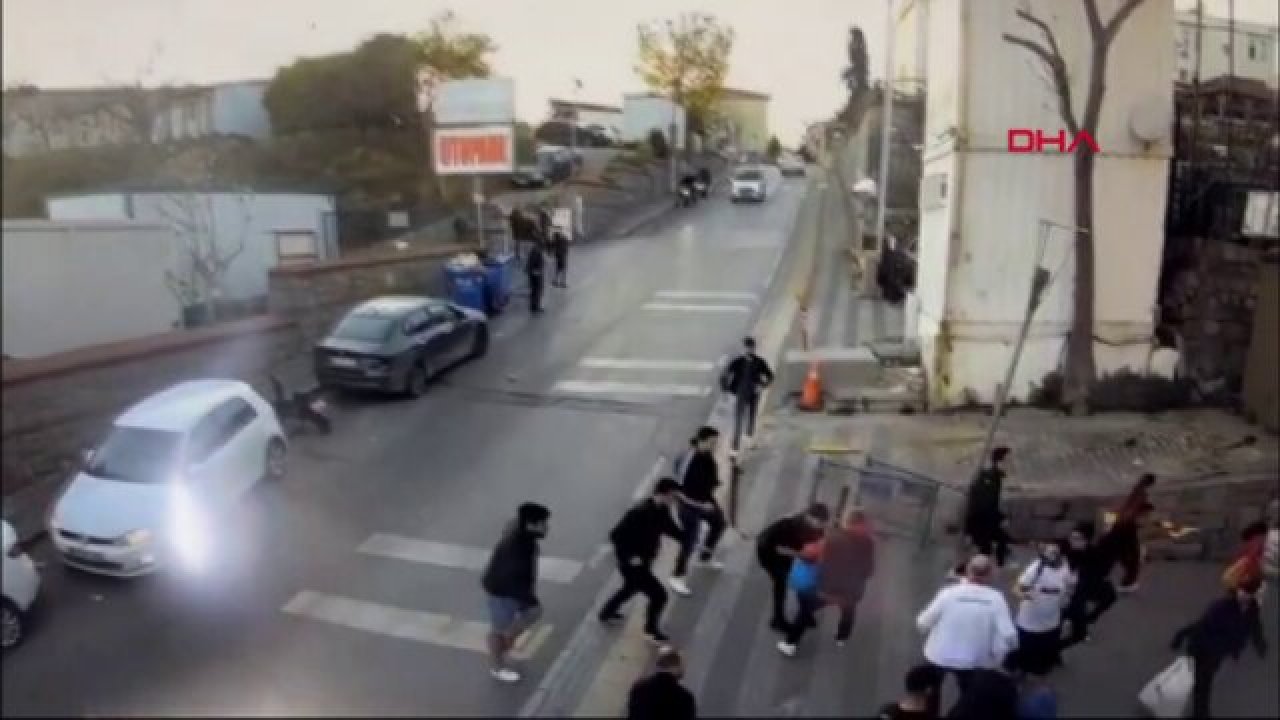 Kadıköy'de Galatasaraylı baba ve kıza saldıran şüpheliler kamerada