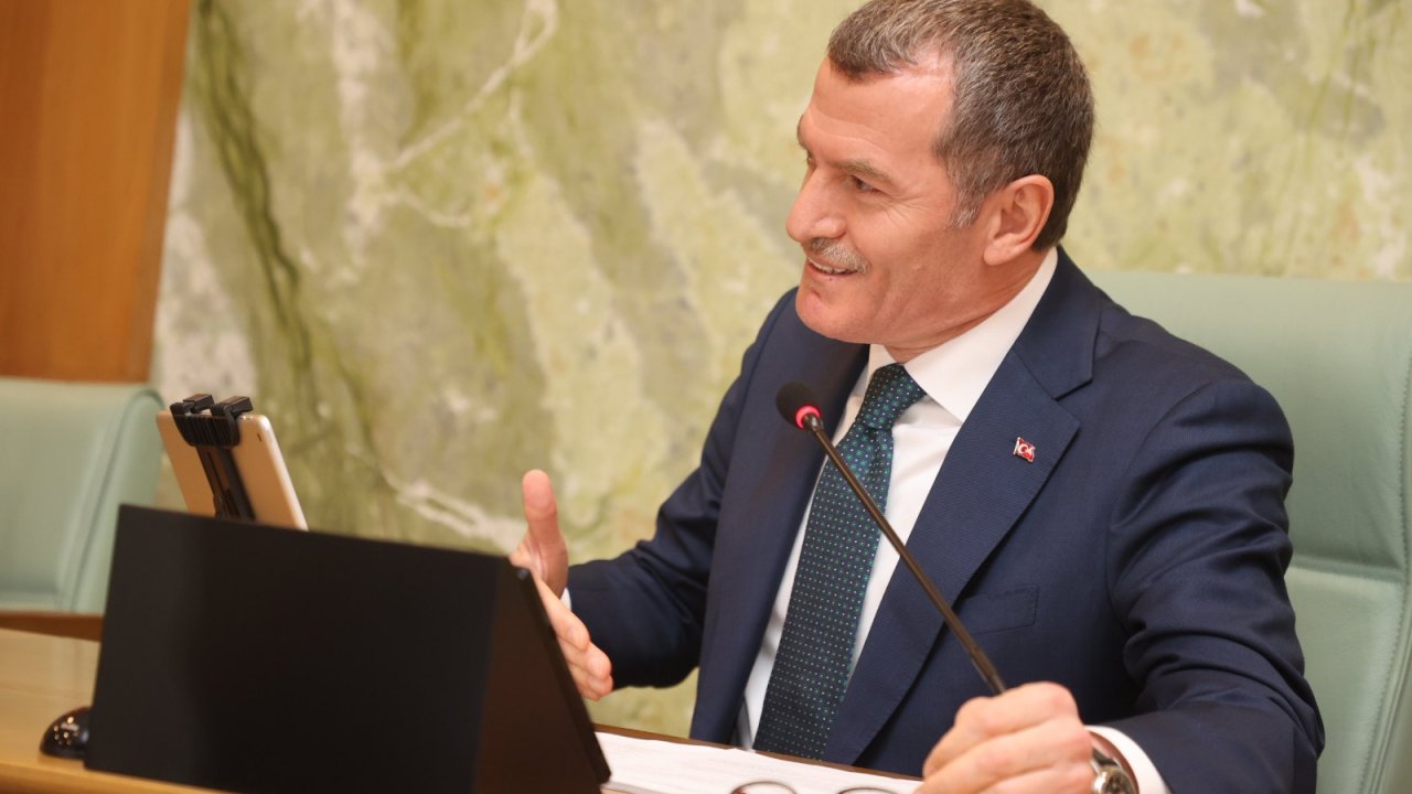 Zeytinburnu Belediye Meclisi seçim sonrası ilk olağan toplantısını Arısoy başkanlığında yaptı