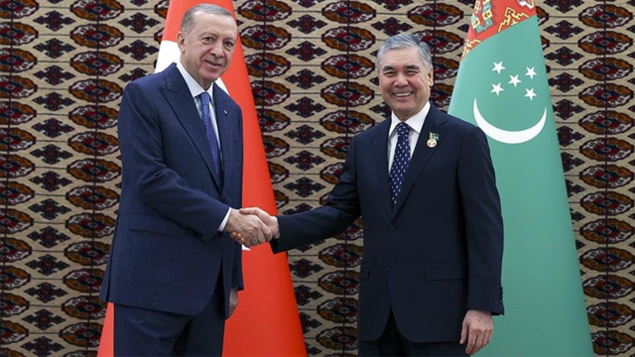 Cumhurbaşkanı Erdoğan Türkmenistan lideri Berdimuhammedov ile görüştü