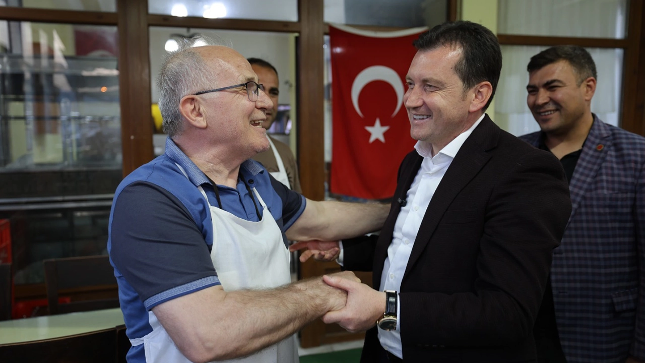 Silivri Belediye Başkanı Balcıoğlu vatandaşlarla bayramlaştı