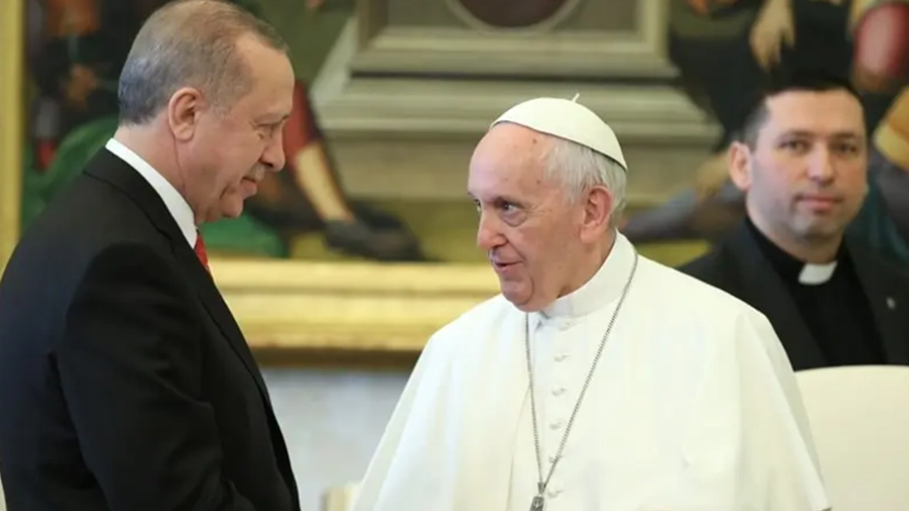 Cumhurbaşkanı Erdoğan'dan Papa'ya mektup: 'İnsanlık daha fazla müsaade etmemeli'