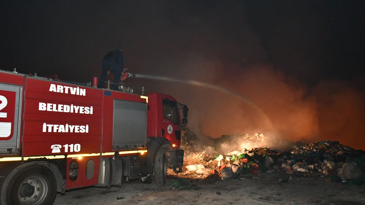 Çöp tesisinde patlama sonrası yangın: Patlamalar yaşanıyor