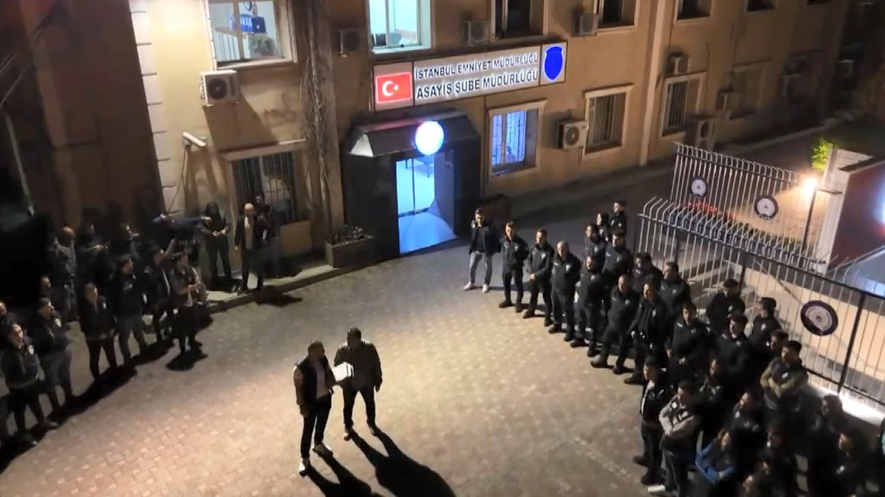 İstanbul'da bin 800 polisin katılımıyla dev operasyon: 215 kişi gözaltına alındı