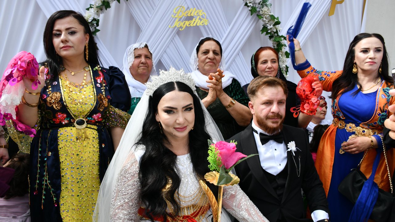 Ukraynalı Aurika’ya 2 gün 2 gece düğün: 1 milyonluk takı ve para