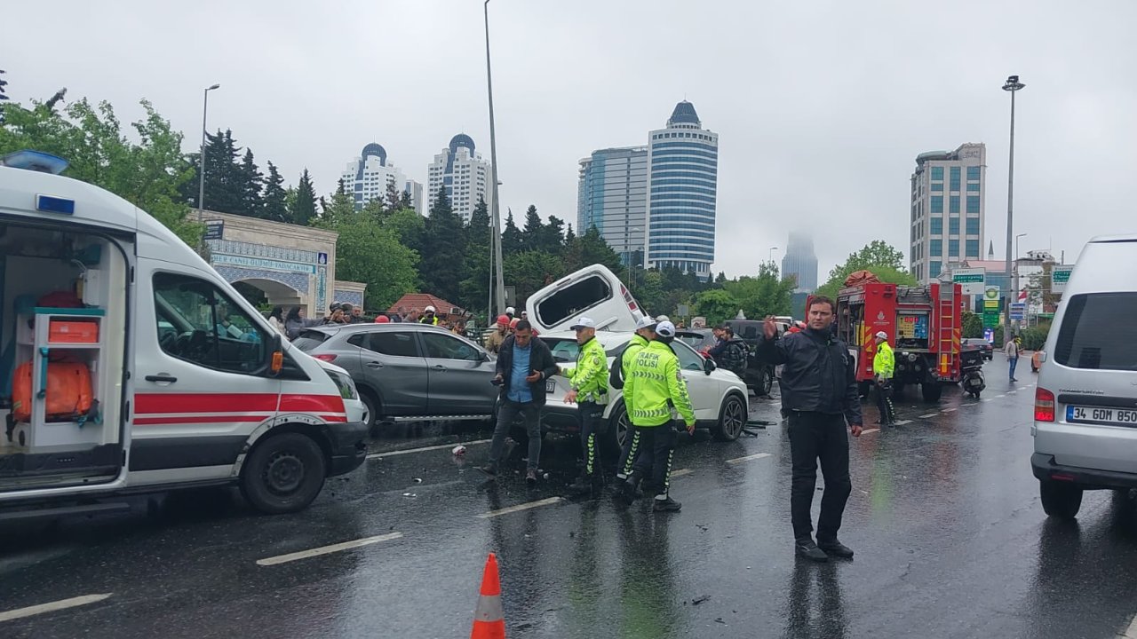 İstanbul Beşiktaş'ta 7 aracın karıştığı zincirleme kaza: Yaralılar var!