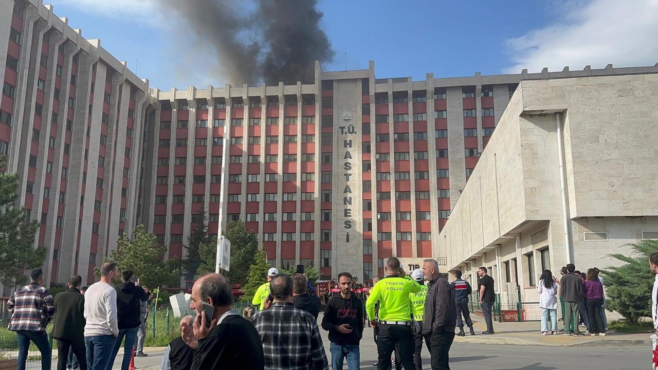 Trakya Üniversitesi Tıp Fakültesi Hastanesi'nin çatısında yangın: Çok sayıda ekip sevk edildi