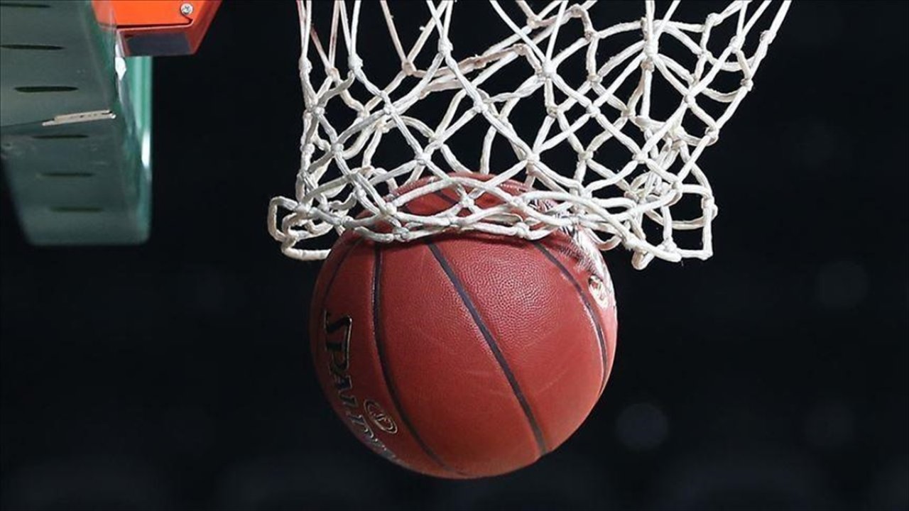 Basketbolda play-off'un son 2 biletine 5 aday