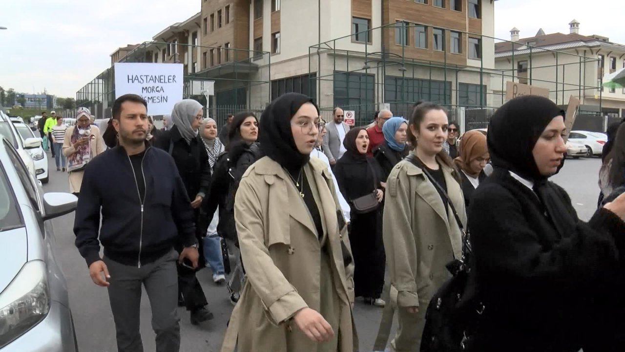 Zeytinburnu'nda üniversite öğrencilerinden Filistin yürüyüşü