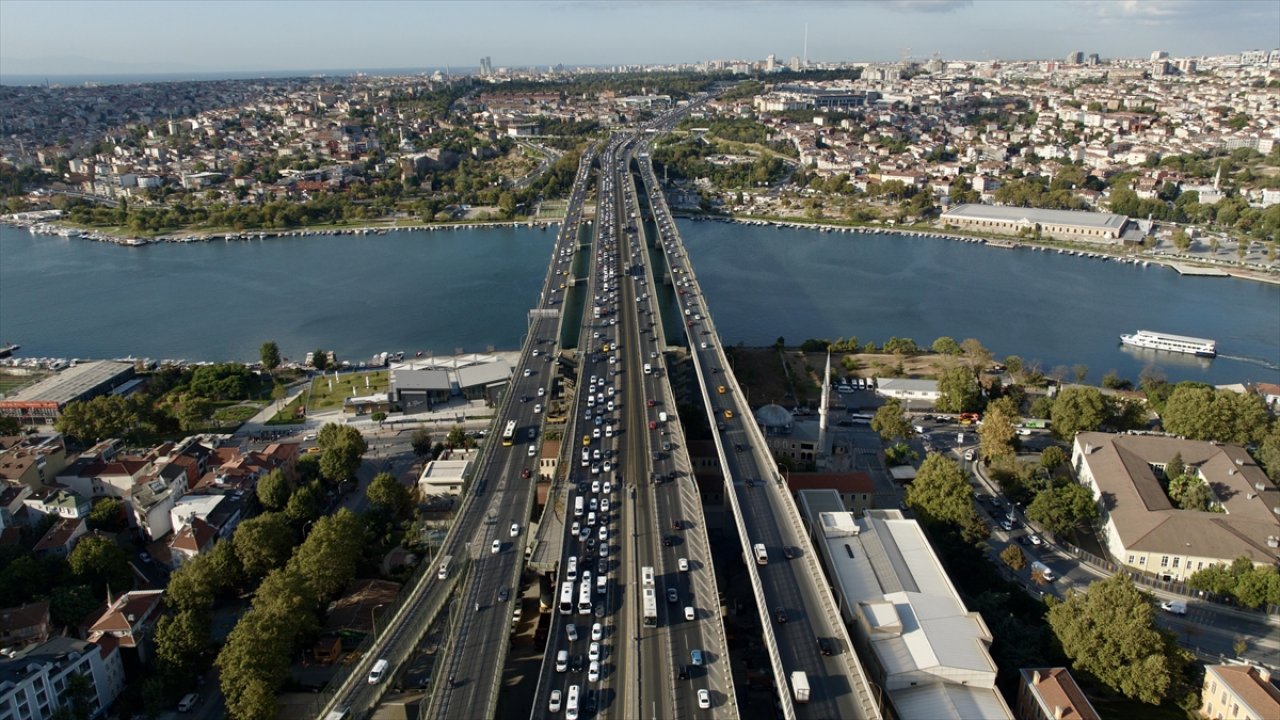 İstanbul'daki trafik sıkışıklığının yıllık maliyeti belli oldu