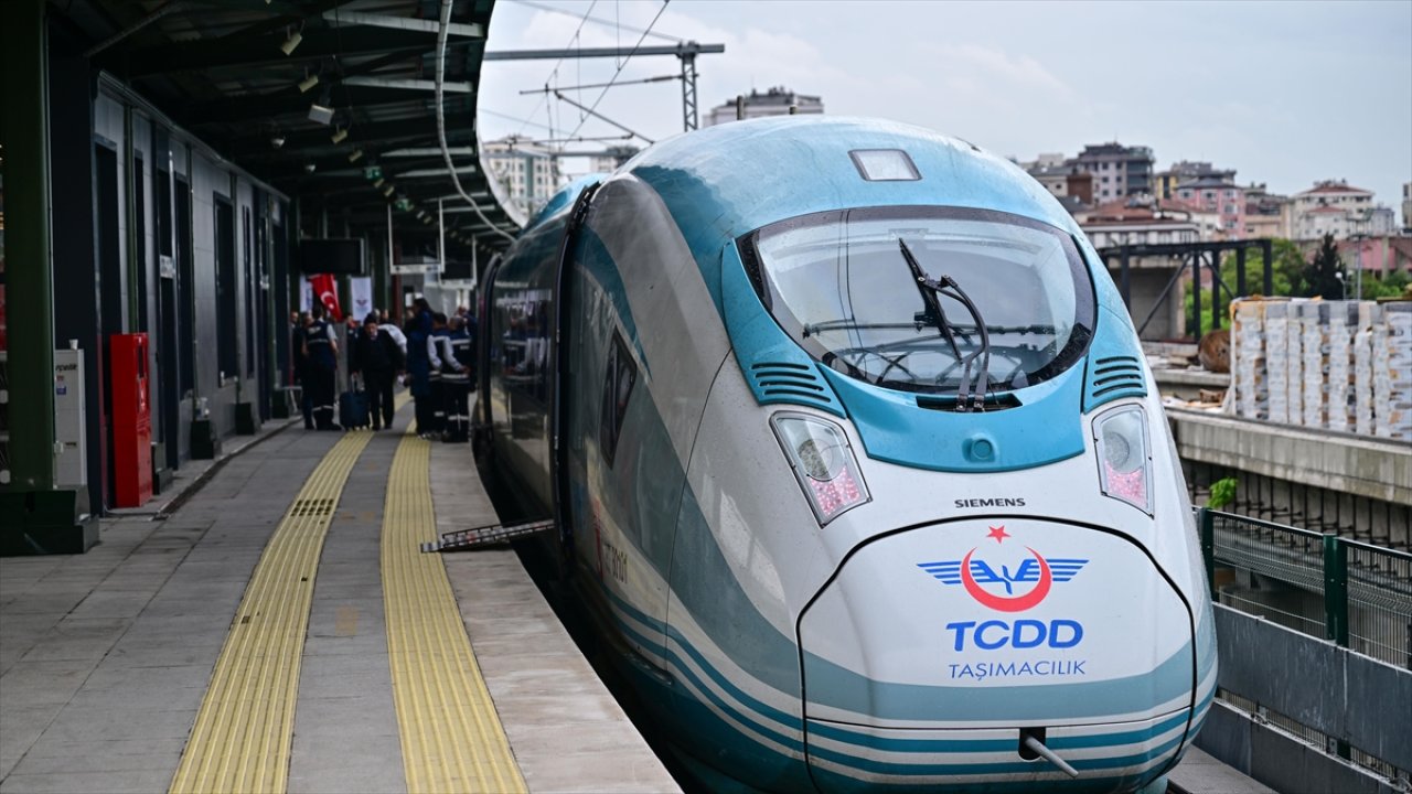 İstanbul-Sivas yüksek hızlı tren seferleri başladı: 12 saatlik yol 2 saate indi