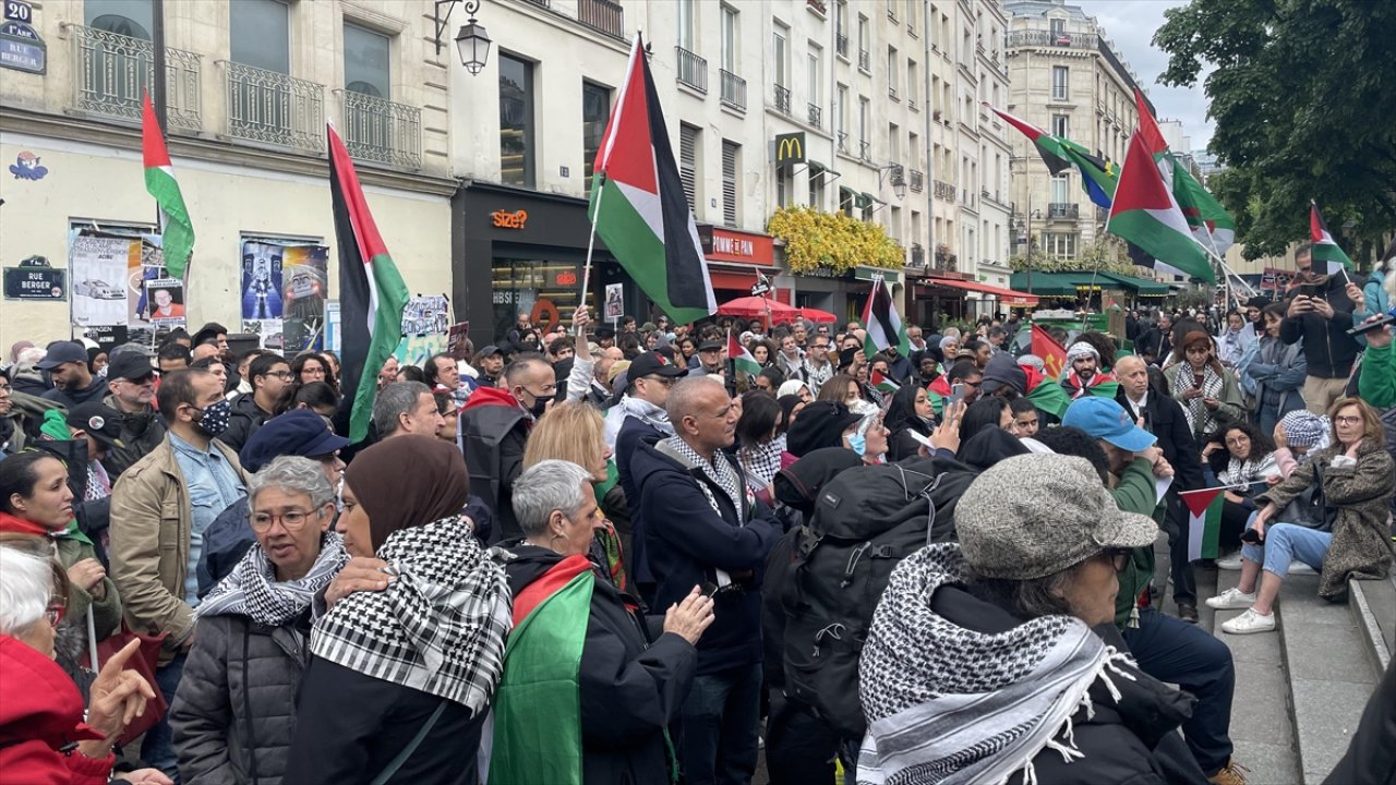 Paris'te Filistin'e destek gösterisi düzenlendi