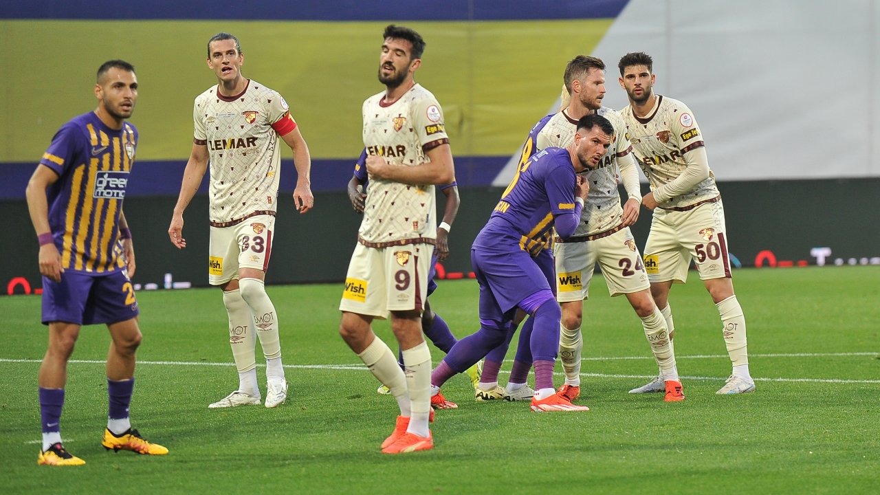 Eyüpspor rakibi Göztepe'ye 3-0 mağlup oldu