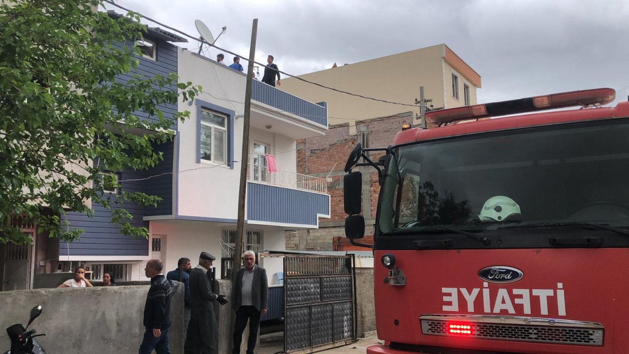 Adıyaman'daki bir evde yangın; çıktı: 2 kişi dumandan etkilendi