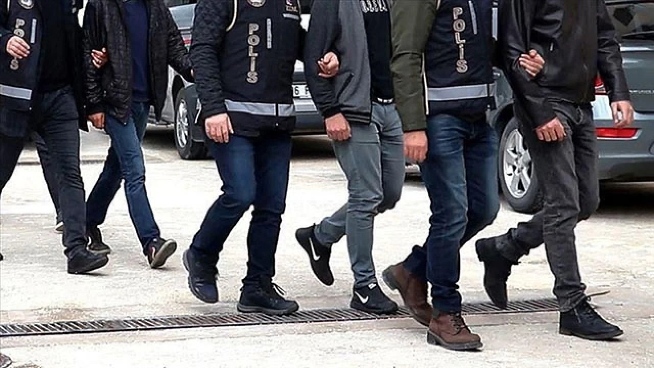 17 ilde FETÖ'ye 'Kıskaç-19' operasyonu: 72 kişi yakalandı