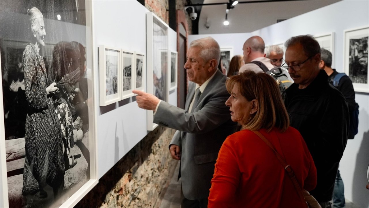 Ara Güler'in 'Kumkapı Balıkçıları' sergisi ziyarete açıldı