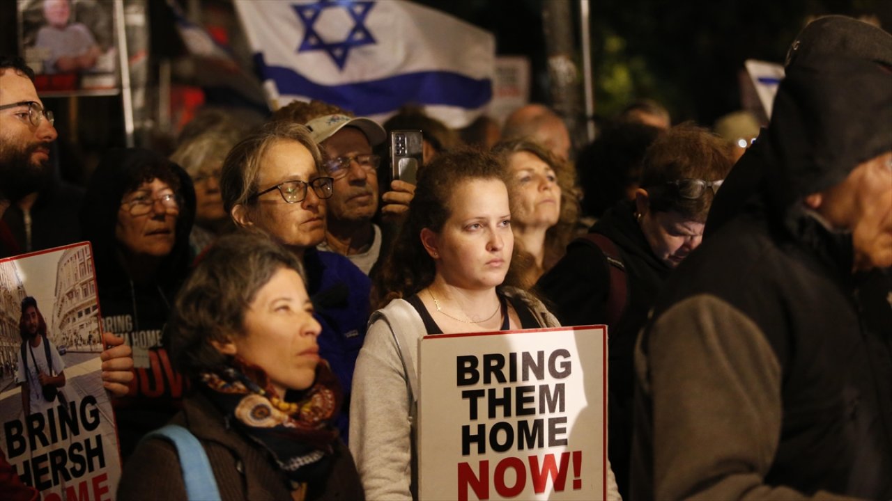 İsrailliler, Netanyahu'nun istifa etmesi için sokaklara döküldü