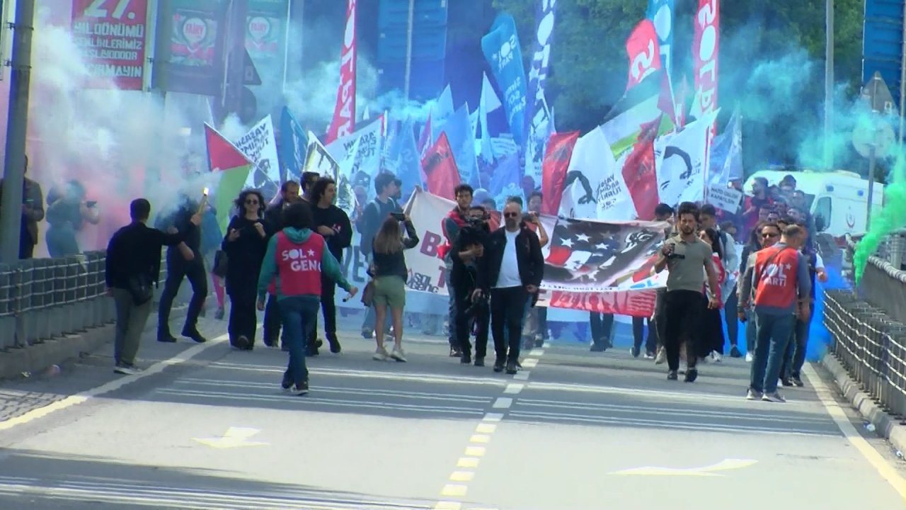 Sol Parti’den Taksim'den Dolmabahçe'ye 'Bağımsızlık Yürüyüşü'