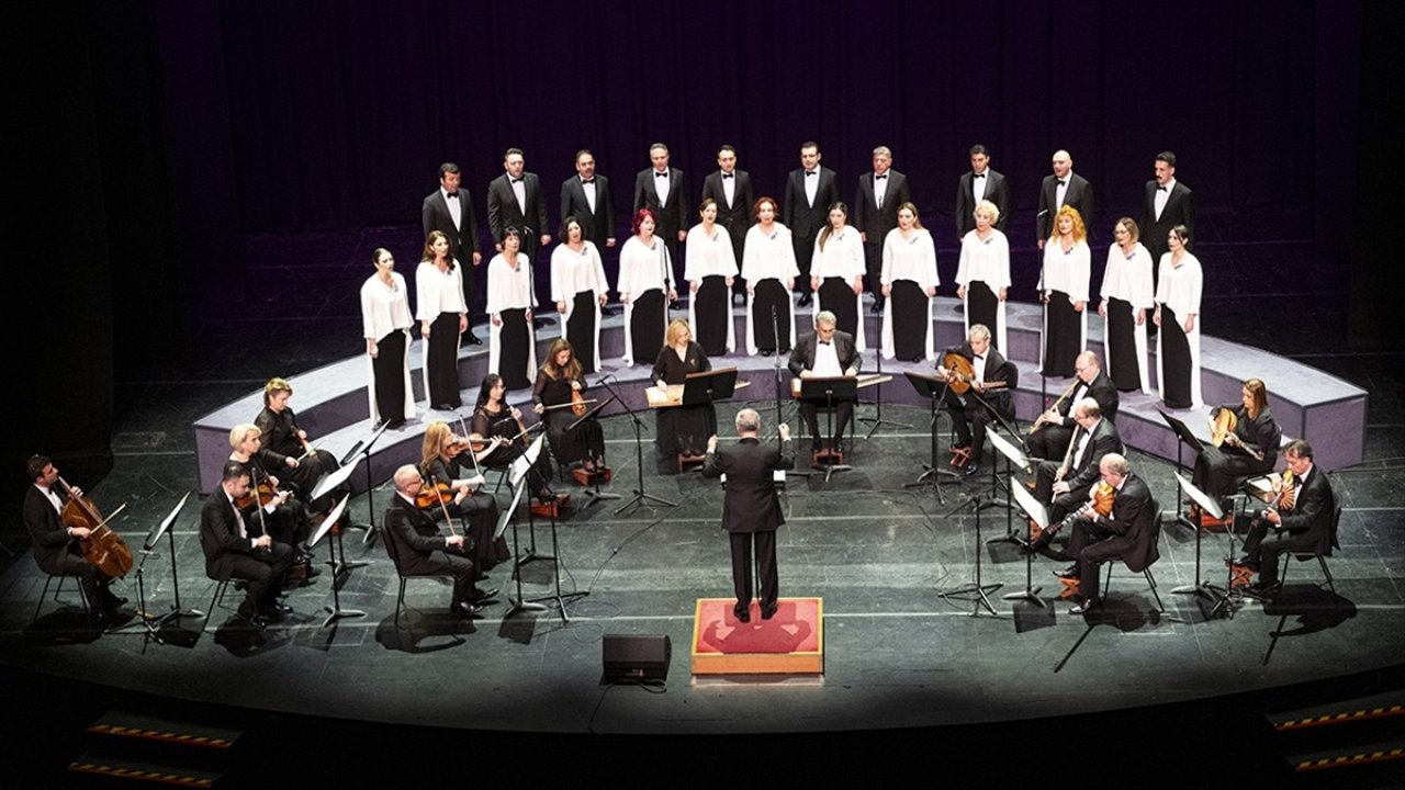 Cumhurbaşkanlığı Klasik Türk Müziği Korosu, sezonun son konserini AKM'de verecek