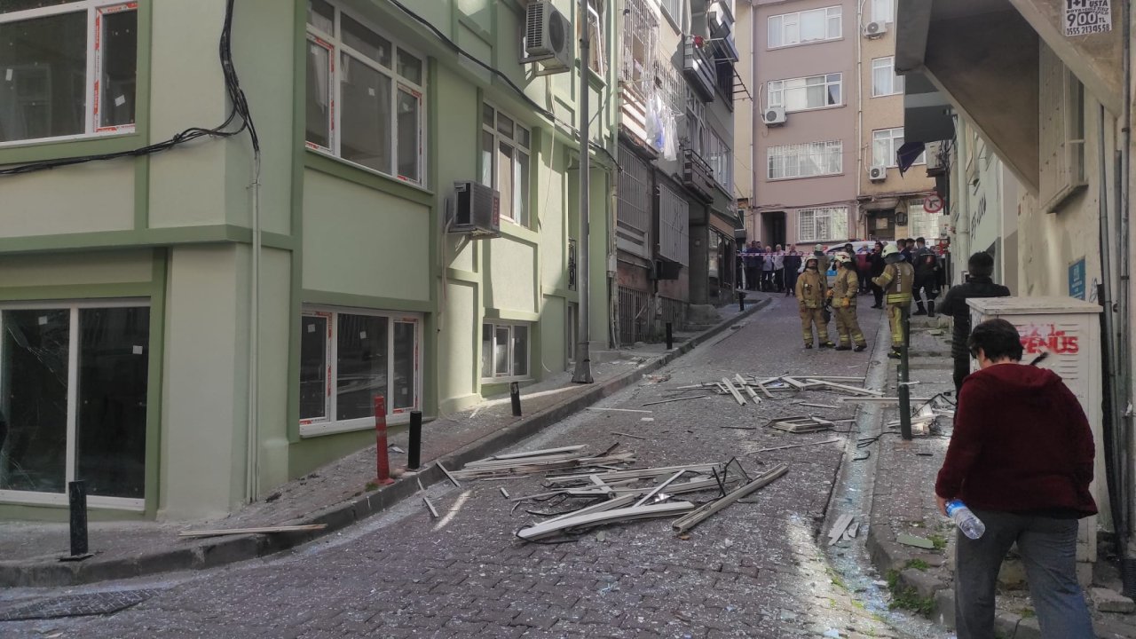 İstanbul'da korkutan doğalgaz patlaması: Ekipler bölgede