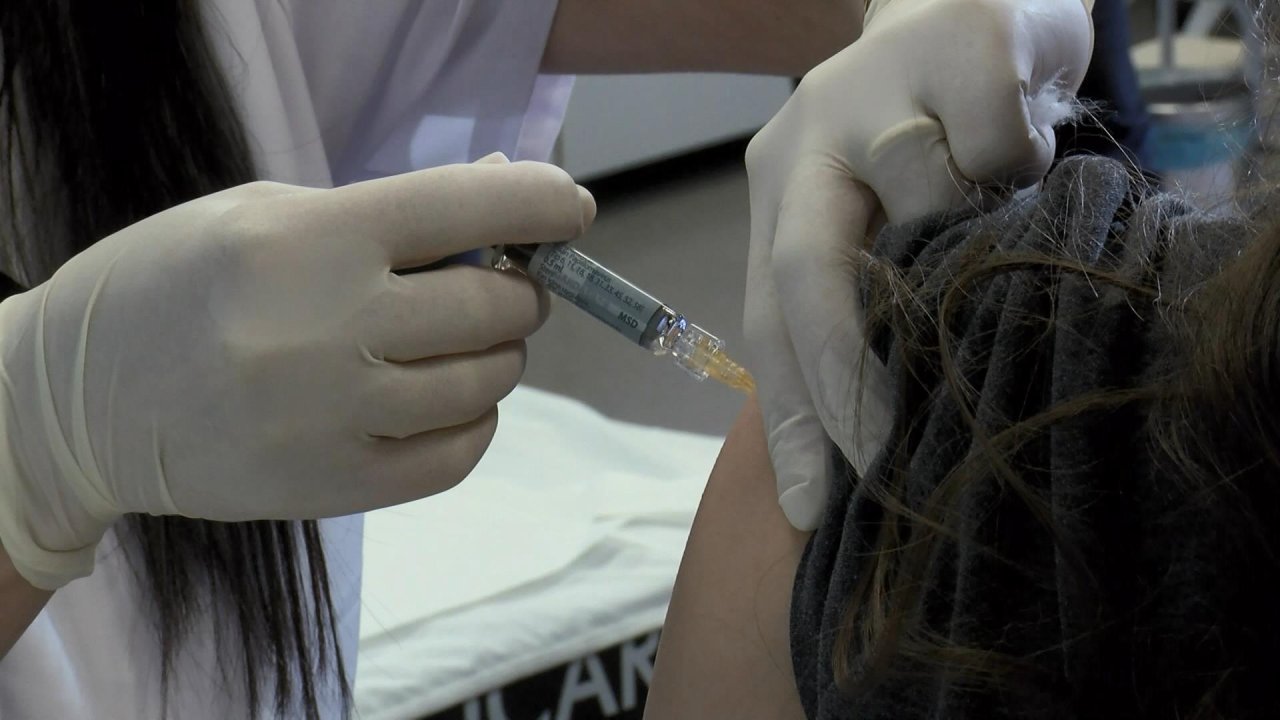 İBB'nin ücretsiz HPV aşısı uygulaması başladı: Kimler başvurabilir?