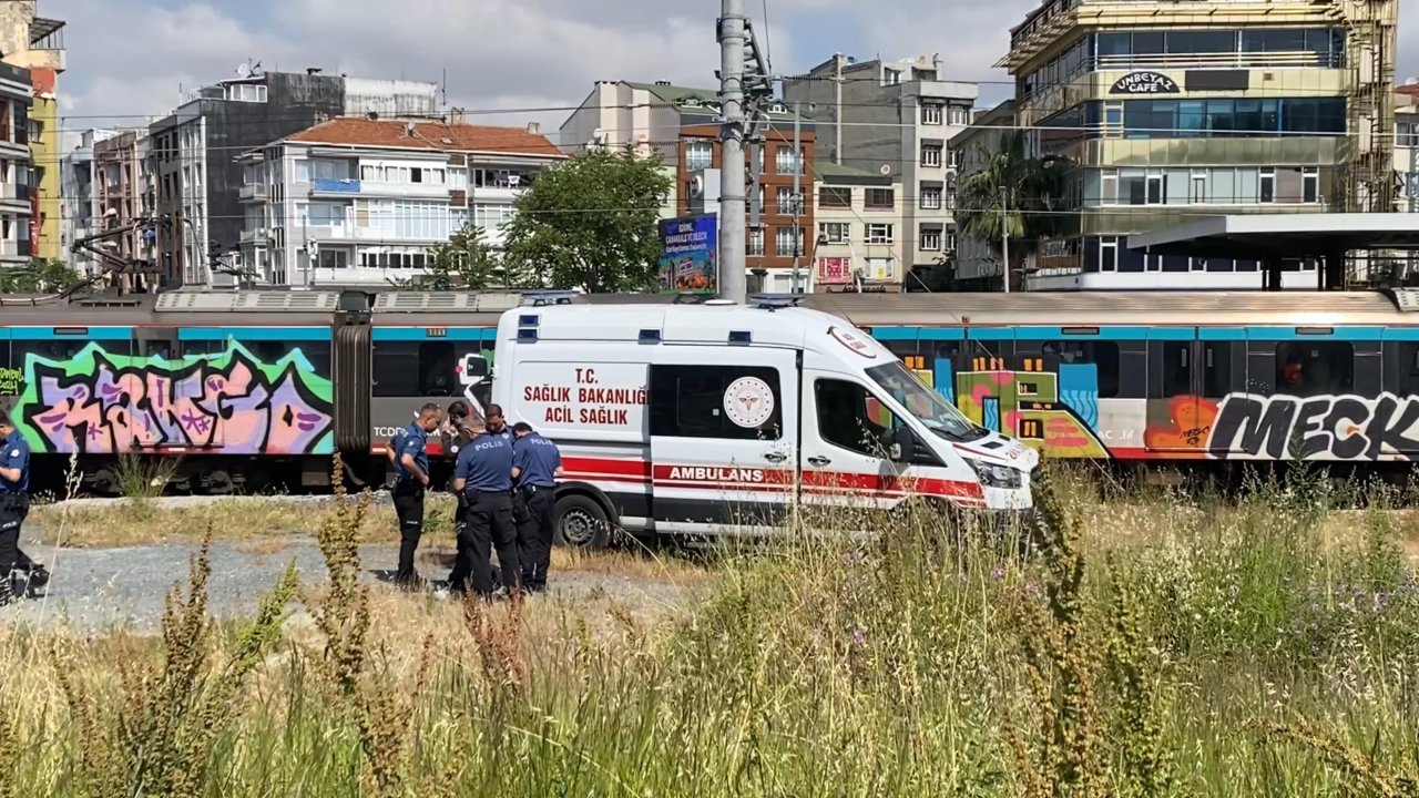 Marmaray'da bir intihar girişimi daha: Kendini raylara attı