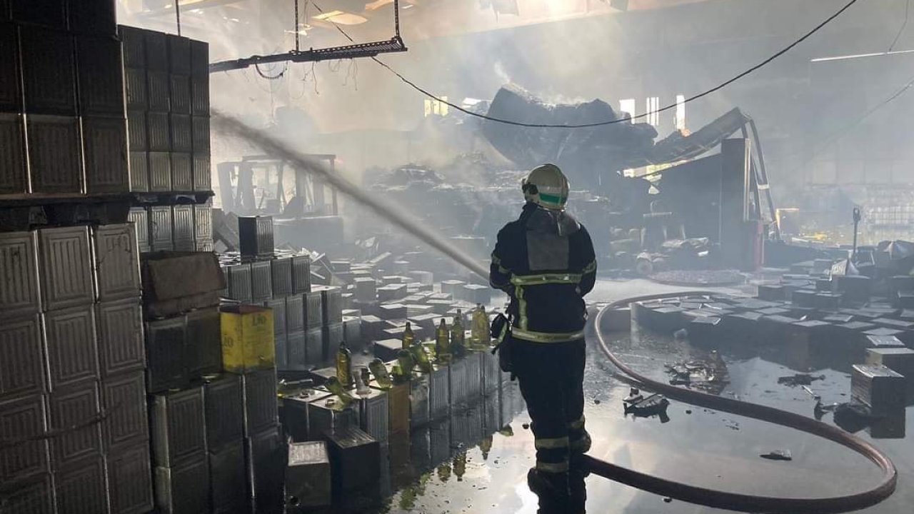 Hatay'da zeytinyağı fabrikasında yangın: Büyük zarar oluştu