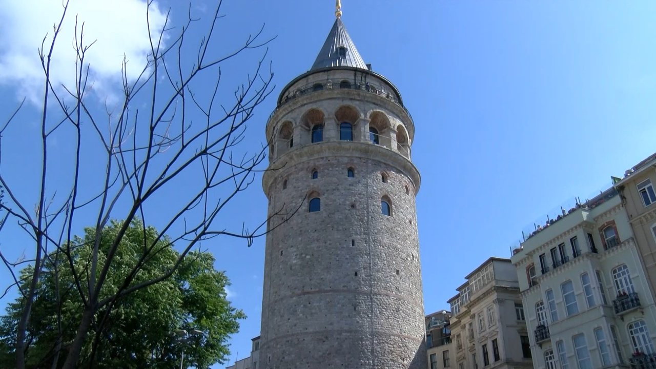 Restorasyonu tamamlanan Galata Kulesi açıldı: Saat başı 100 kişi ziyaret edebilecek