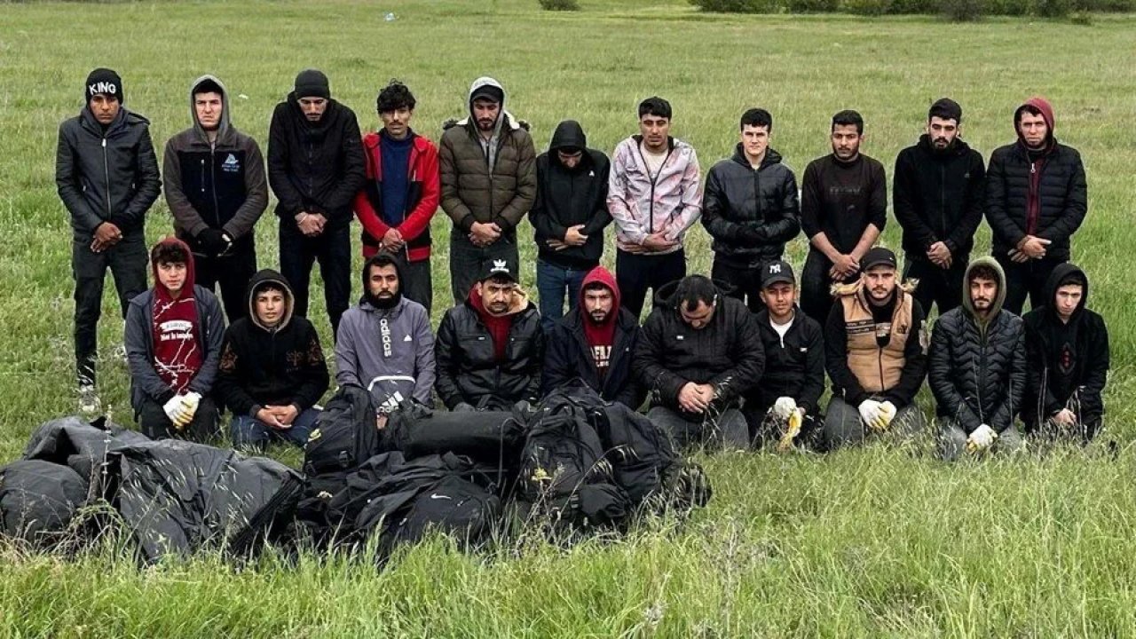 Edirne'de 21 kaçak göçmen yakalandı