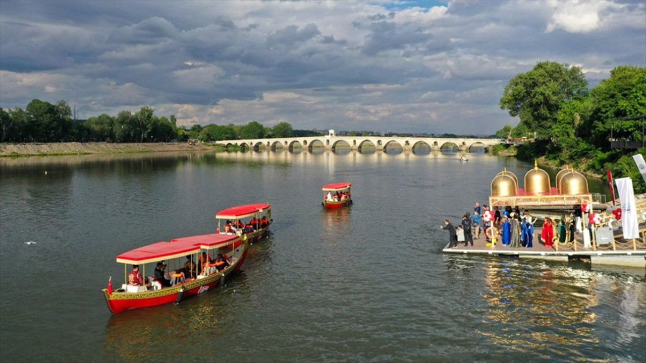 Meriç Nehri'nde kayıklarla turistik gezi başladı