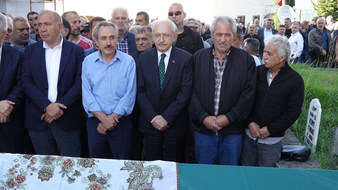 Kılıçdaroğlu, Trabzon'da cenaze törenine katıldı