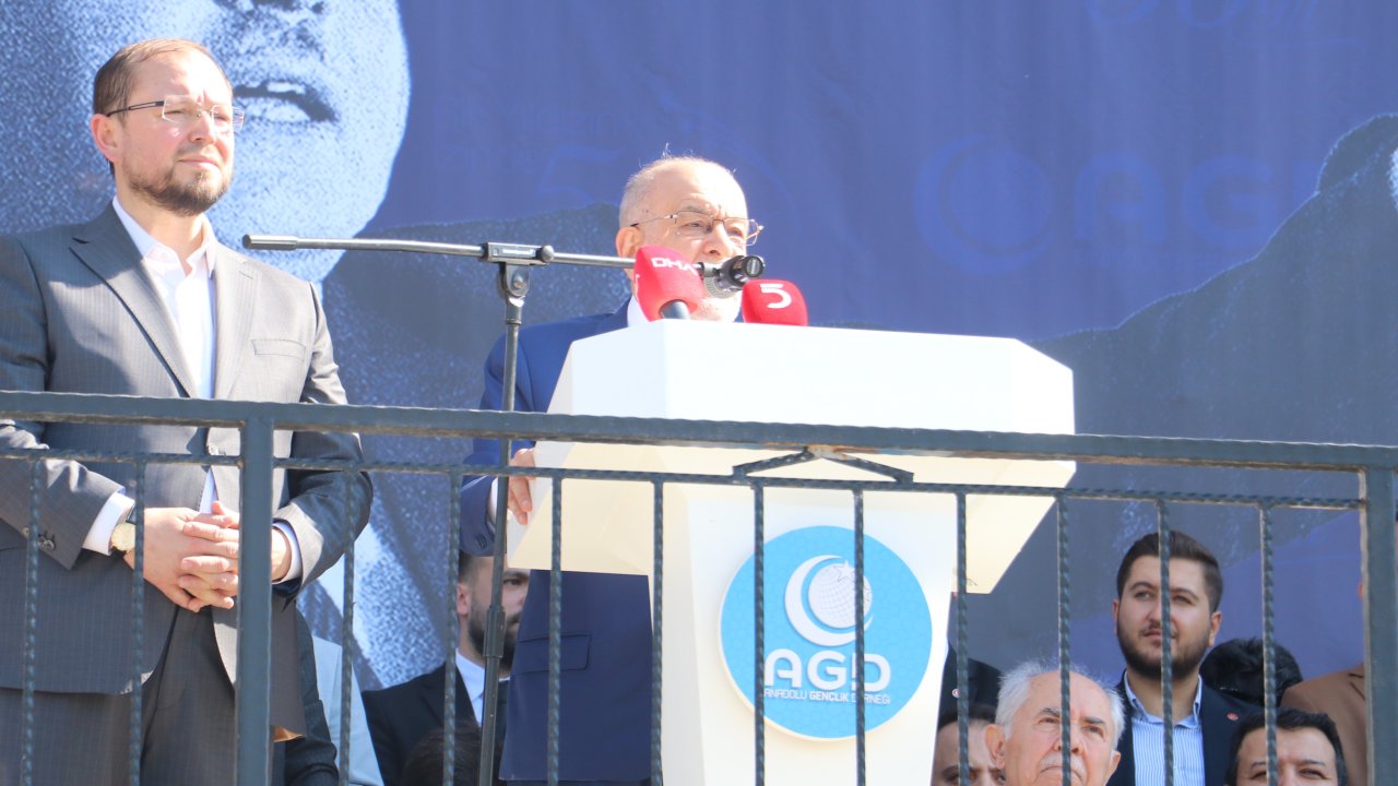 Saadet Partisi lideri Karamollaoğlu, Necmettin Erbakan'ı andı