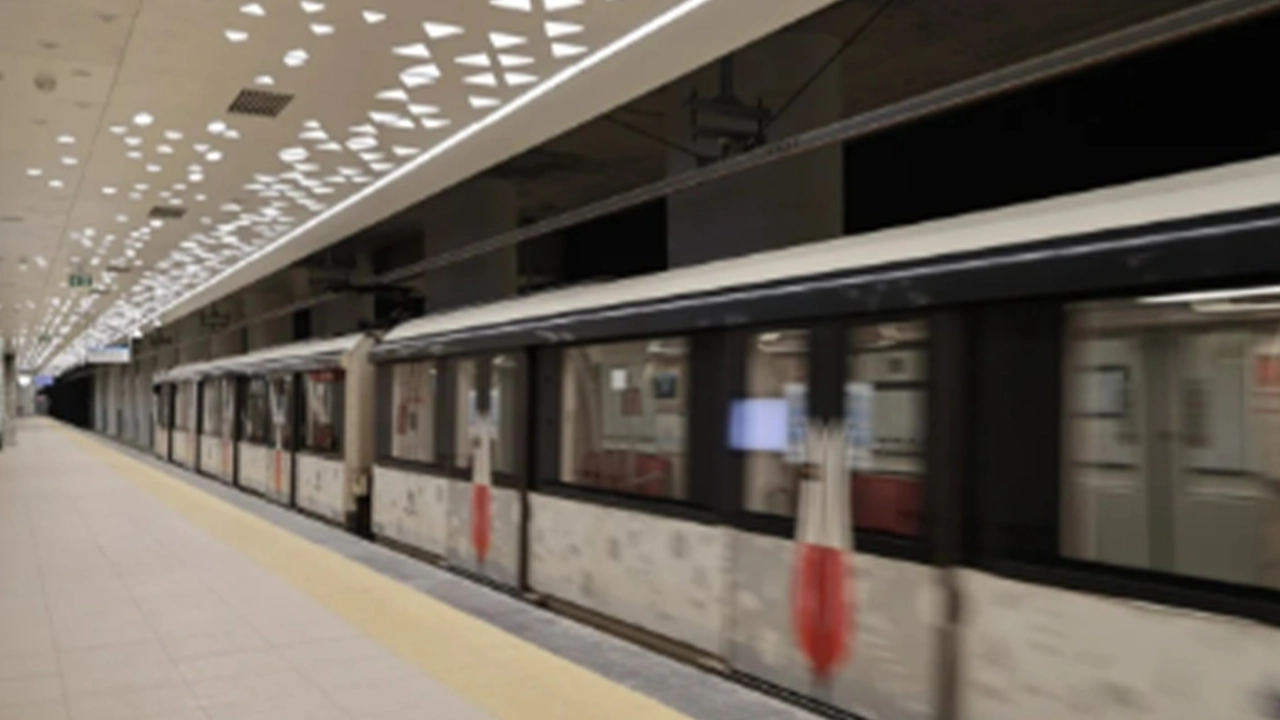 İstanbul'da metro arızası: Seferler yapılamıyor