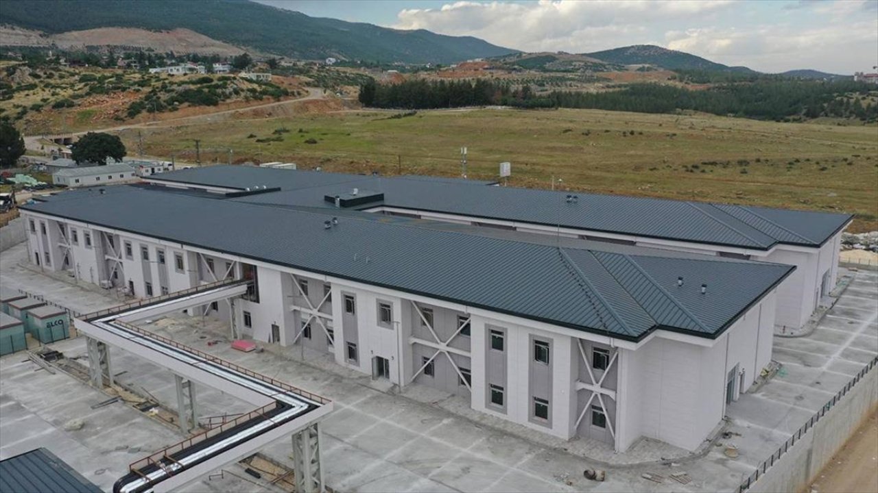 Nurdağı Devlet Hastanesi'nin inşasında sona gelindi
