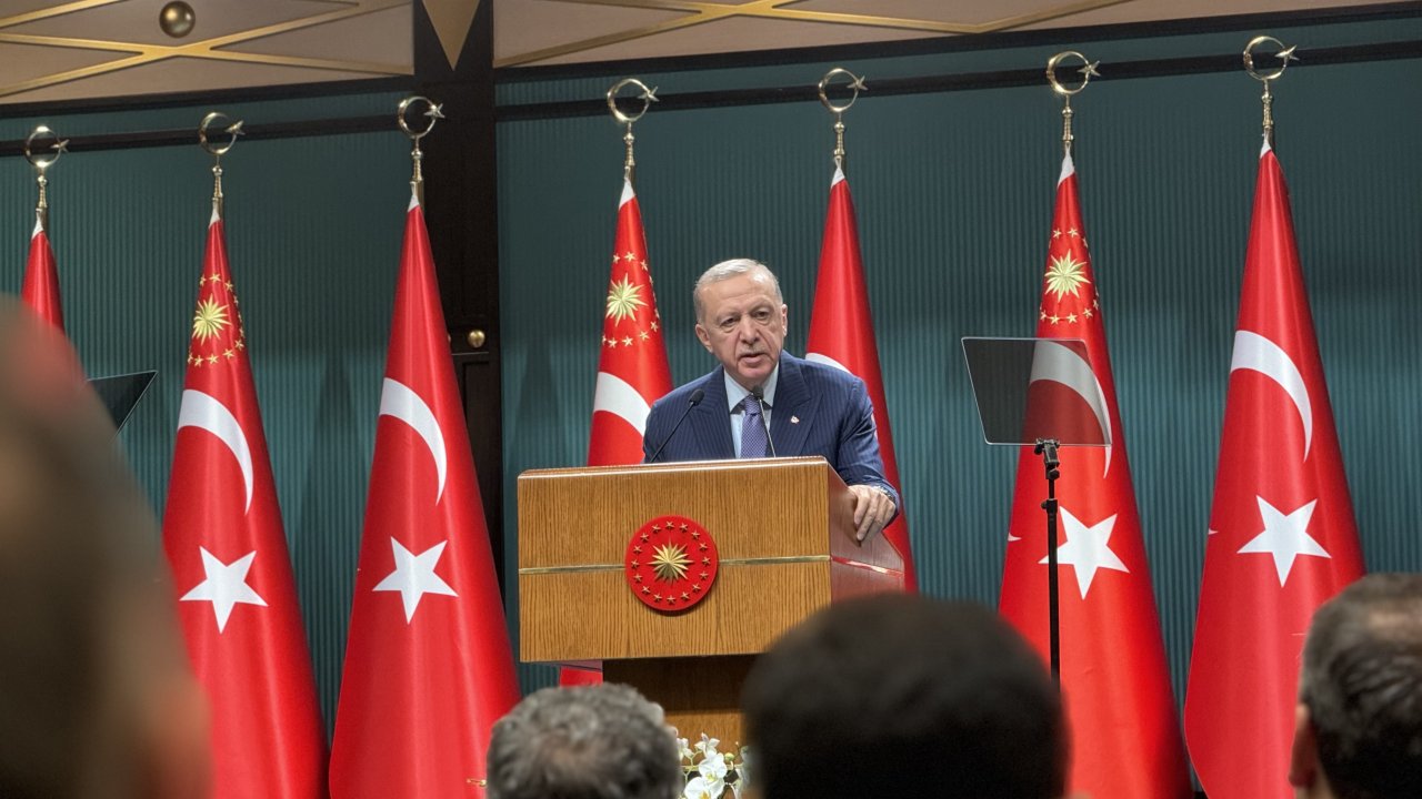 Cumhurbaşkanı Erdoğan Kabine Toplantısı'nda Kurban Bayramı tatilini ve emekli ikramiyelerinin hesaplara yatacağı tarihi açıkladı