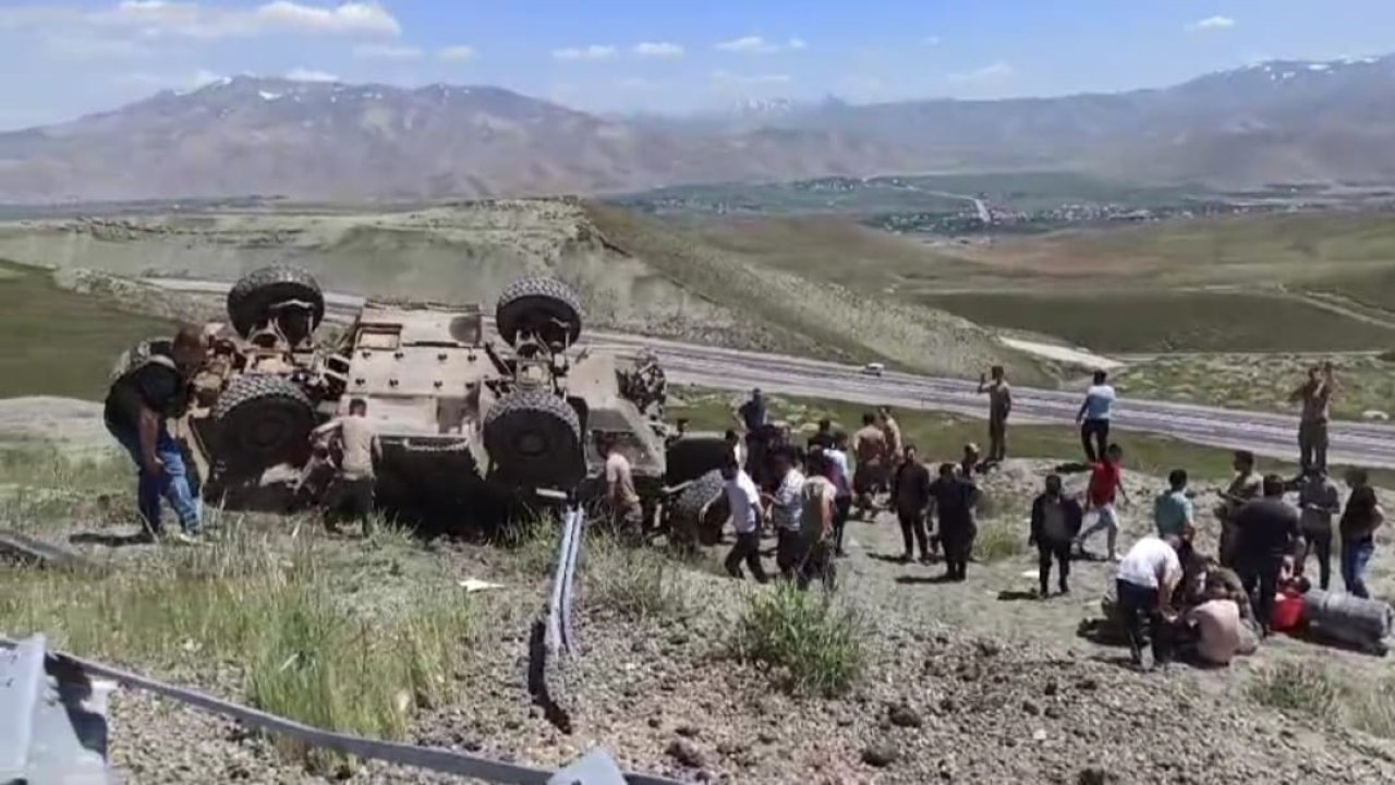 Van'da askeri araç devrildi: 4 asker yaralandı