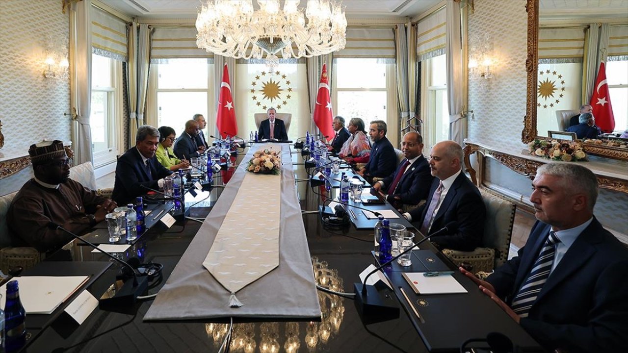 Cumhurbaşkanı Erdoğan, D-8 bakanlarını kabul etti