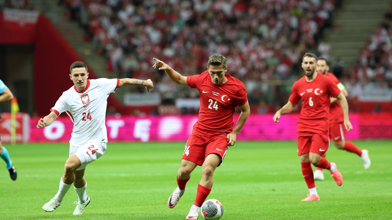 Milliler, Polonya'ya 2-1 mağlup oldu