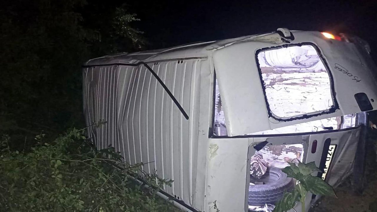 Tekirdağ'da otomobille minibüs çarpıştı: 2’si çocuk, 15 yaralı
