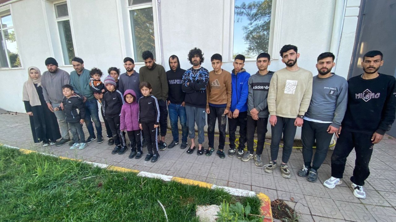 Edirne'den Yunanistan'a kaçmak isteyen 36 kaçak göçmen yakalandı