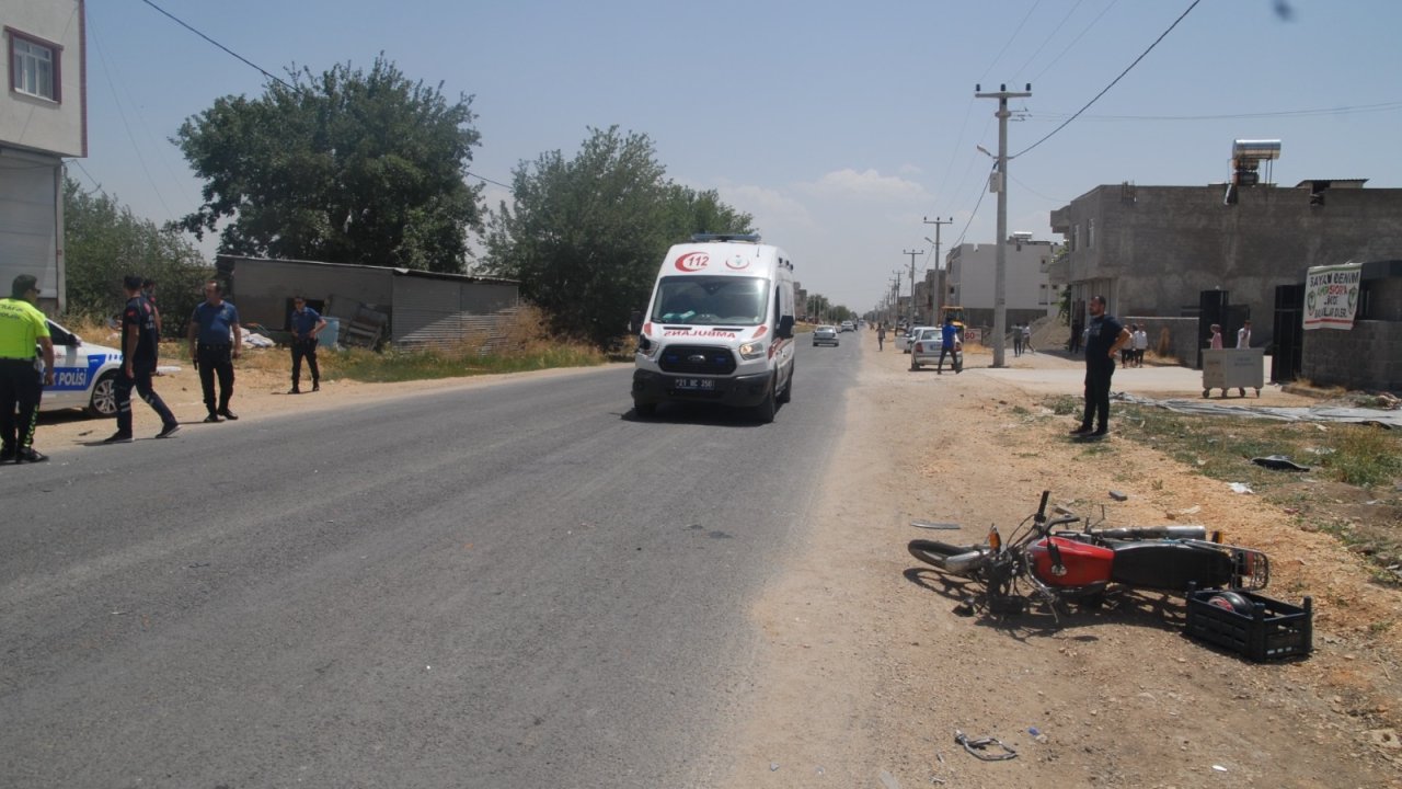 Diyarbakır'da kaza: Ambulans ile motosiklet çarpıştı