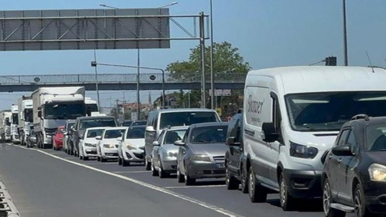Tekirdağ'dan İstanbul tatil dönüşü başladı! Trafikte kuyruk oluştu
