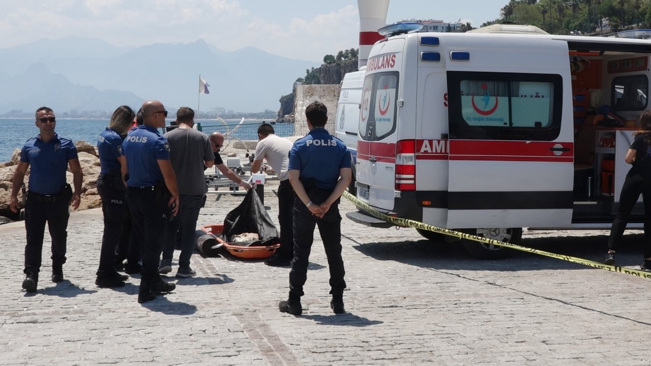 Antalya'da vahşet: Denizde, kol, bacak ve başsız ceset bulundu