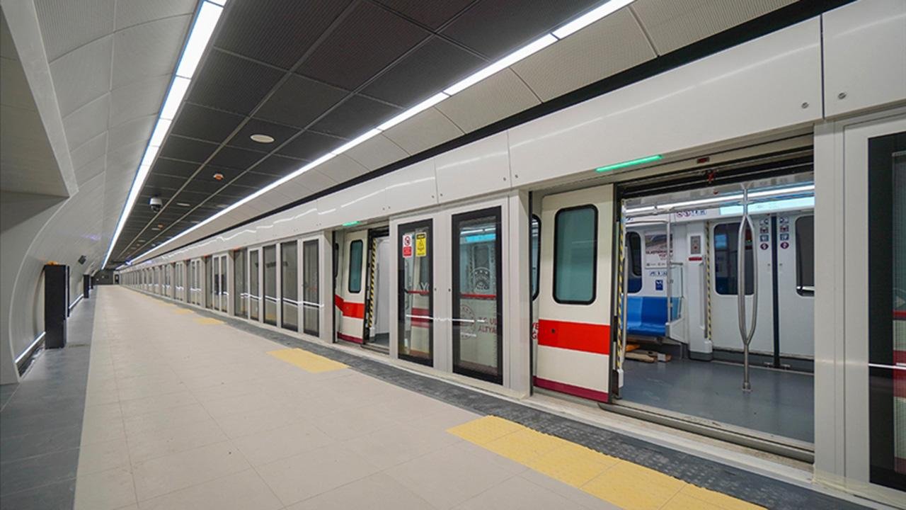 İstanbul’da metro arızası! Seferler yapılamıyor