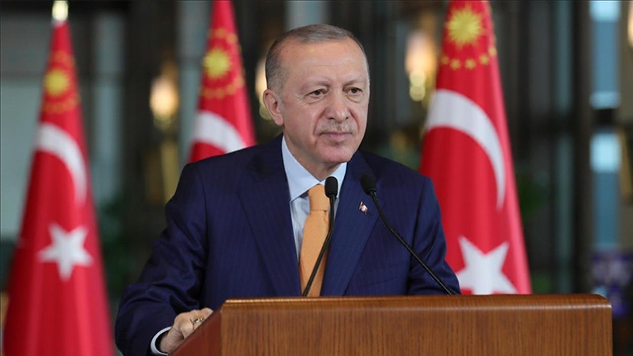 Cumhurbaşkanı Erdoğan'dan milli takıma tebrik mesajı